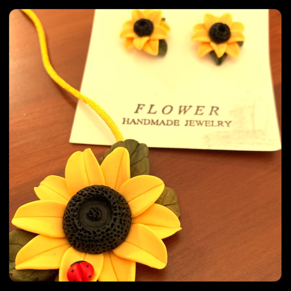New, never worn handmade sunflower jewelry set